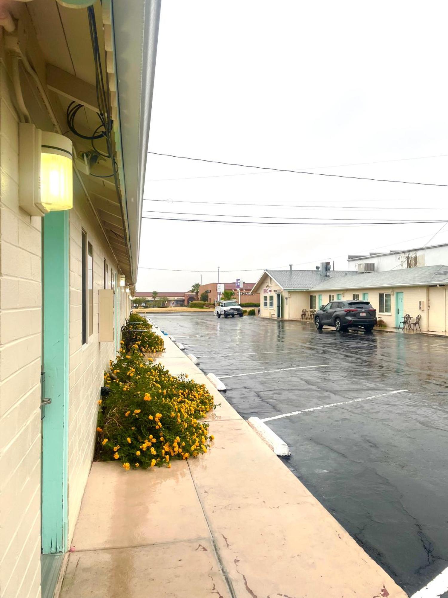 Oasis Inn&Suites Ridgecrest Eksteriør bilde
