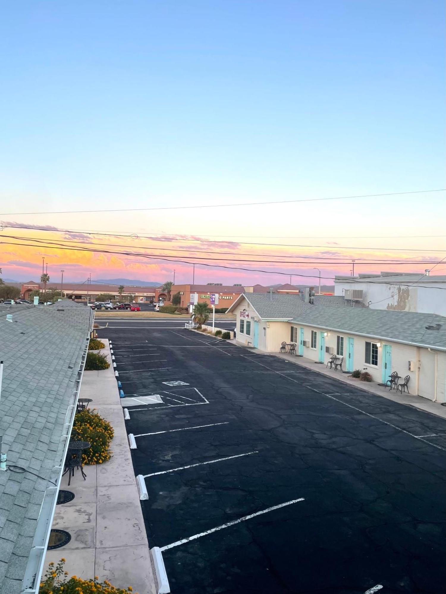 Oasis Inn&Suites Ridgecrest Eksteriør bilde